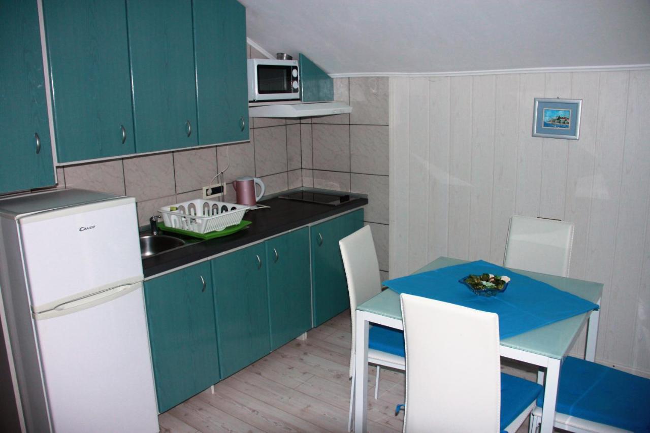 Apartments Zara & Jan Brzac Esterno foto